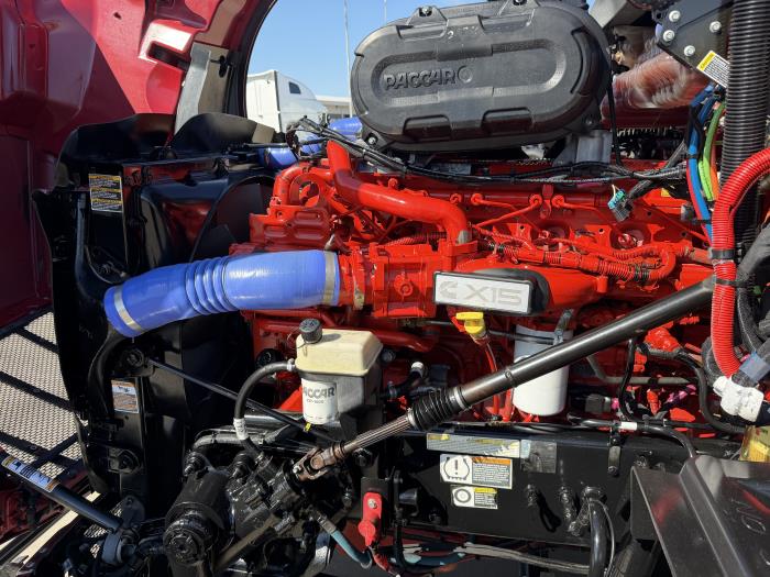 2022 Peterbilt 579-17