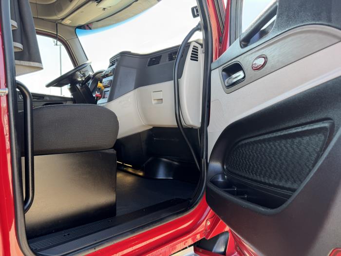 2022 Peterbilt 579-22