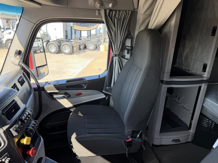 2022 Peterbilt 579-25