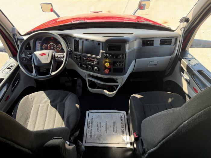 2022 Peterbilt 579-31