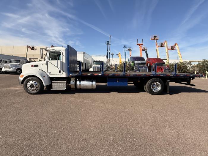 2018 Peterbilt 337-1