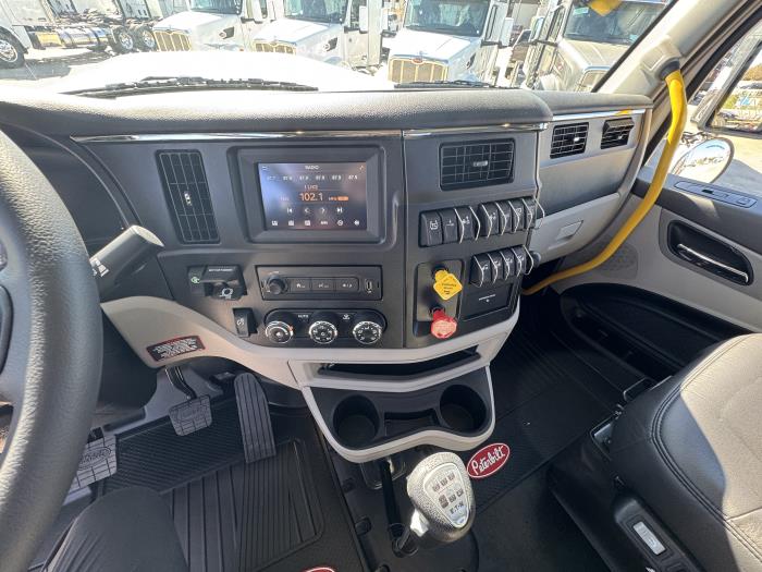 2026 Peterbilt 589-14