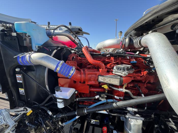 2026 Peterbilt 589-18