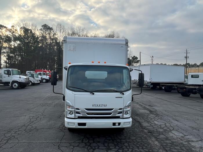 2024 Isuzu NPR-10