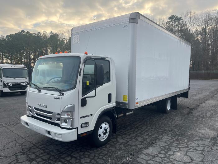 2024 Isuzu NPR-5