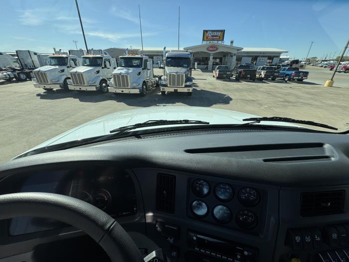 2026 Peterbilt 567-17