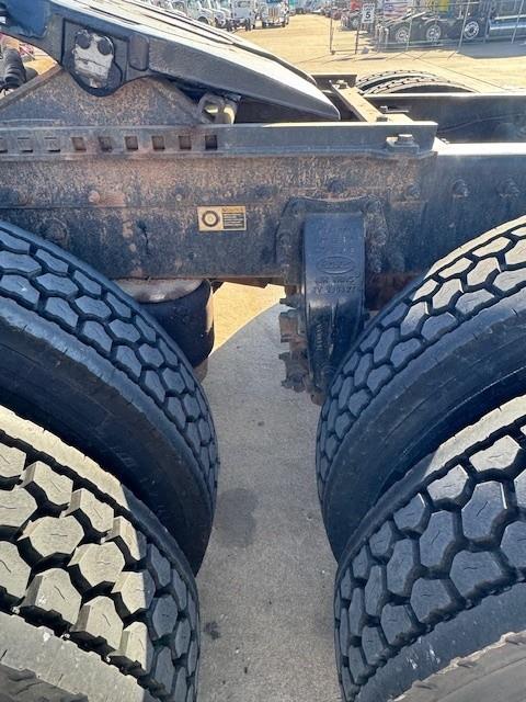 2020 Peterbilt 567-4