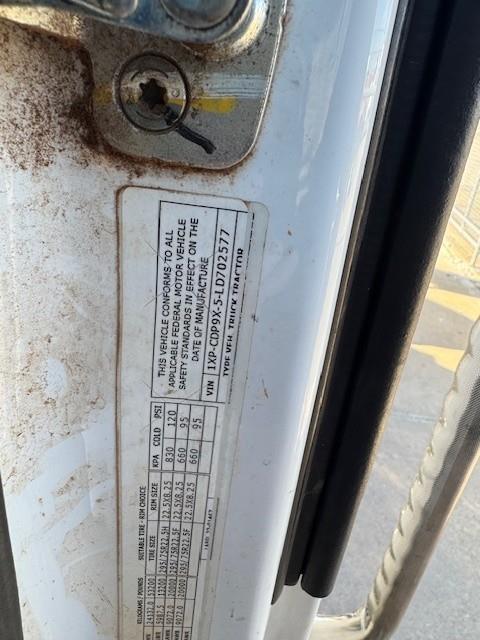 2020 Peterbilt 567-6