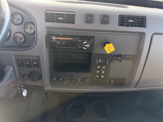 2020 Peterbilt 337-14