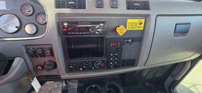 2020 Peterbilt 337-21