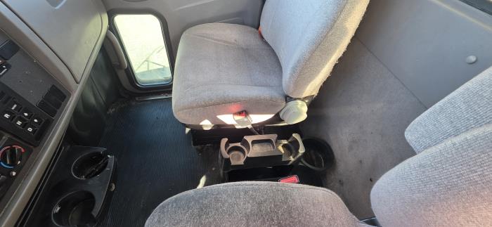 2020 Peterbilt 337-25