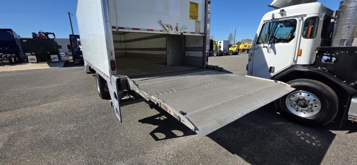 2020 Peterbilt 337-15