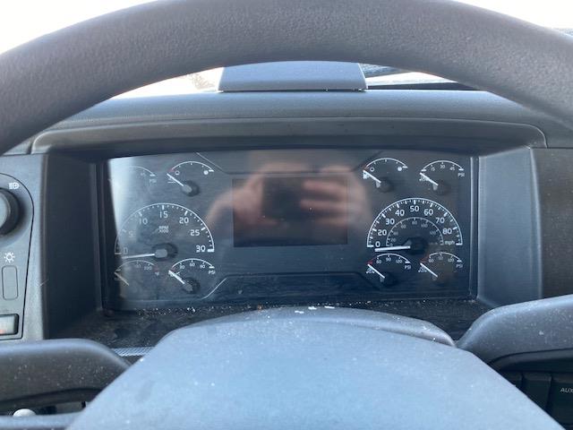 2023 Volvo VNR64T400-18