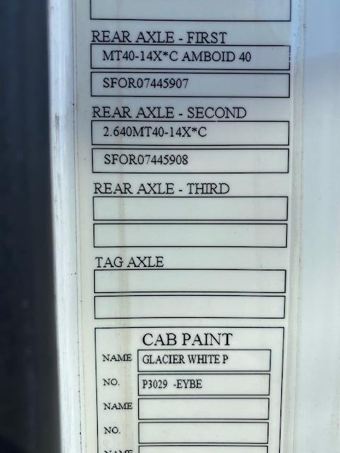 2023 Volvo VNR64T400-30