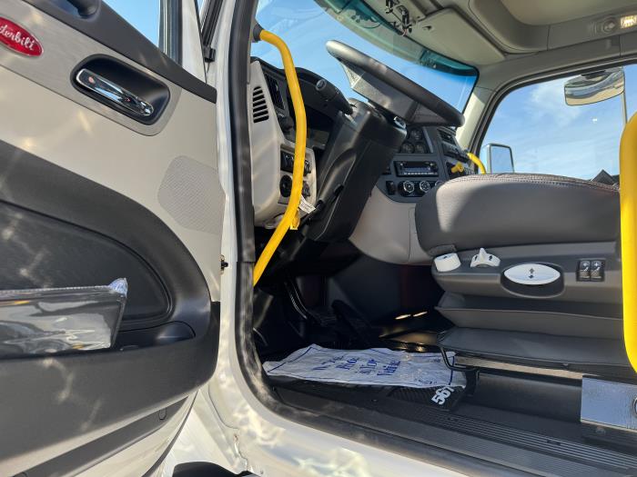 2026 Peterbilt 567-9