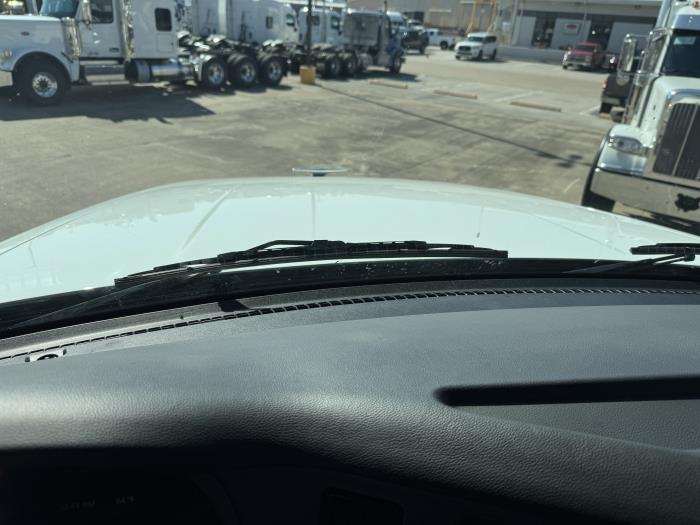 2026 Peterbilt 567-13