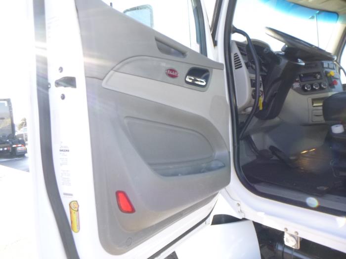 2020 Peterbilt 579-18