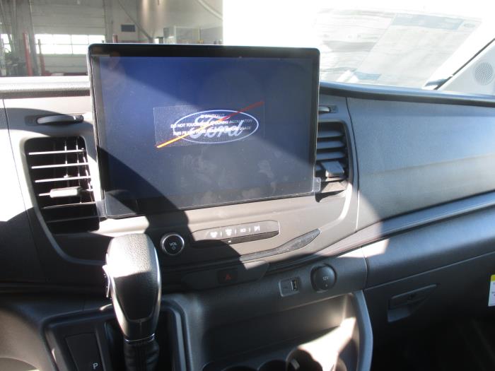 2026 Ford Transit-350-13