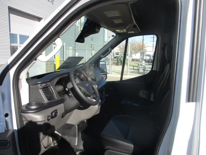 2026 Ford Transit-350-10