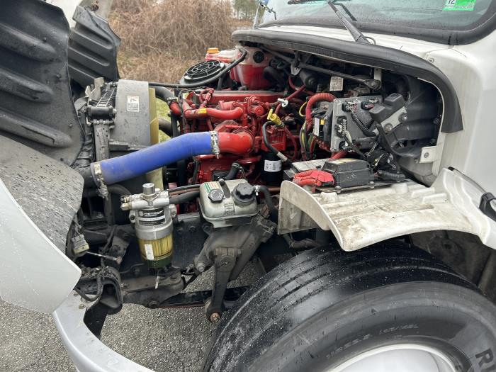 2022 Freightliner Business Class M2 106-16