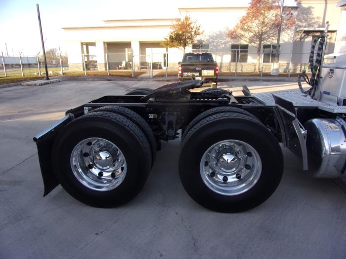 2020 Peterbilt 567-5