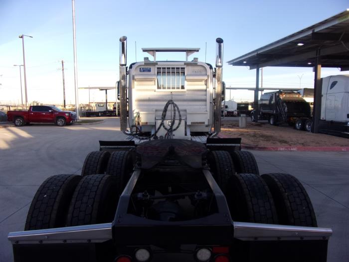 2020 Peterbilt 567-6