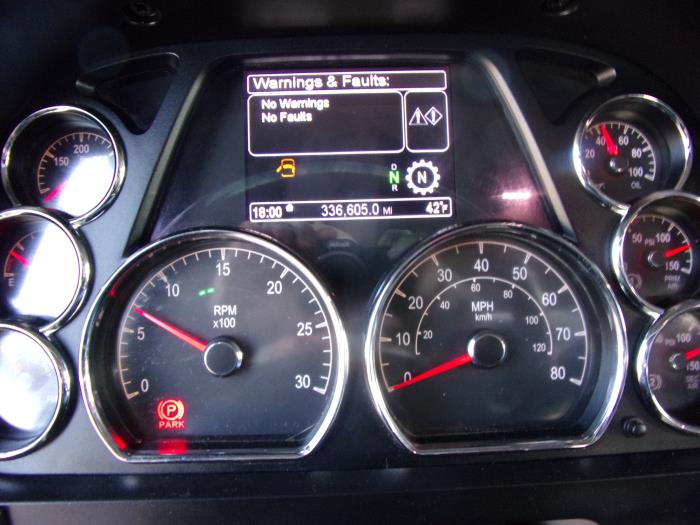 2020 Peterbilt 567-13