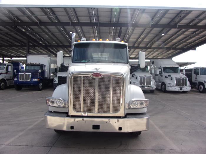 2020 Peterbilt 567-2
