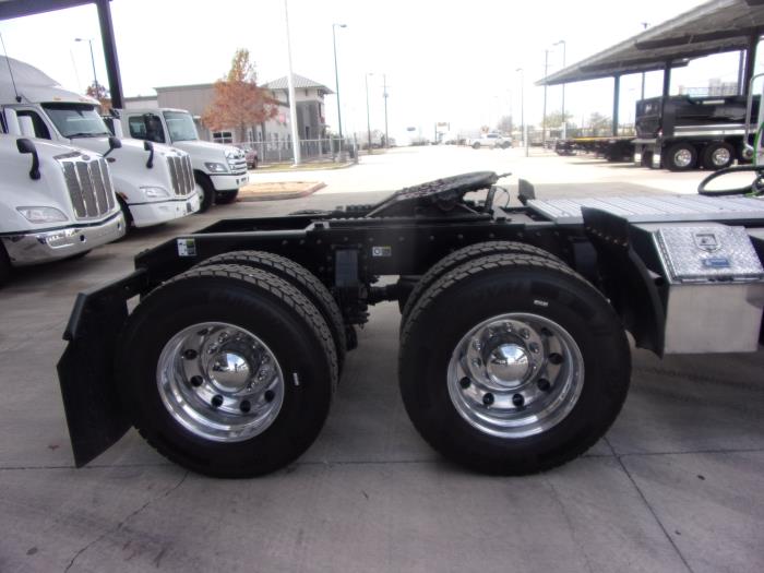 2020 Peterbilt 567-5