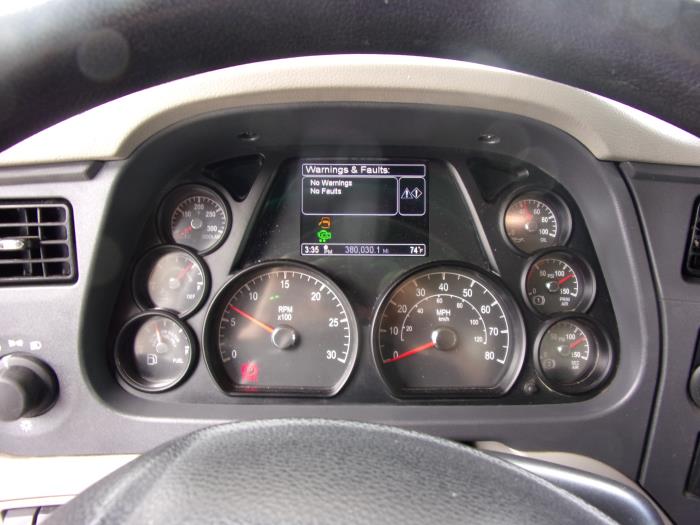 2020 Peterbilt 567-12