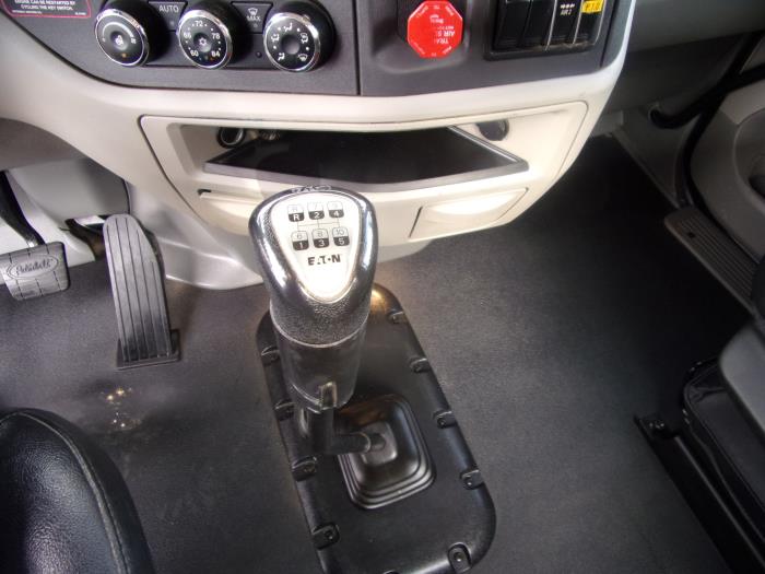 2020 Peterbilt 567-14