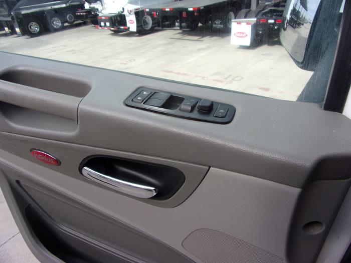 2020 Peterbilt 567-15