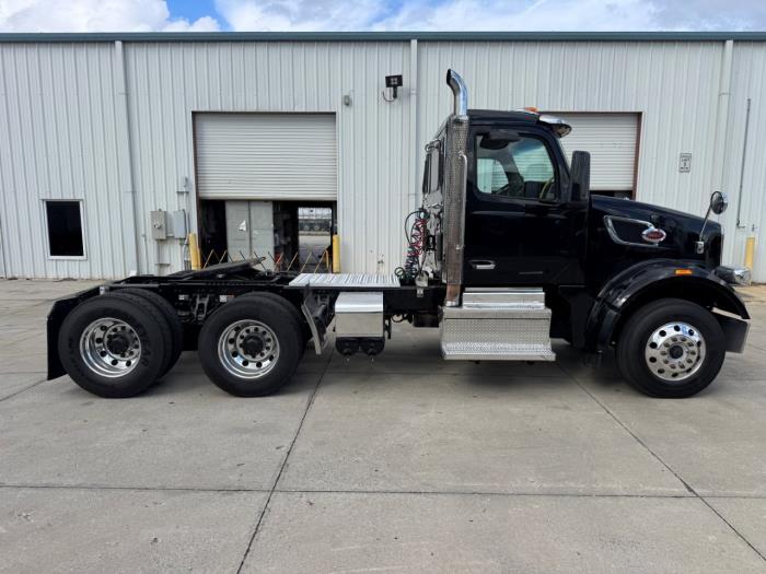 2023 Peterbilt 567-4