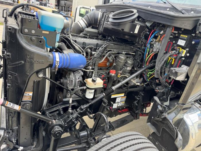 2023 Peterbilt 567-11