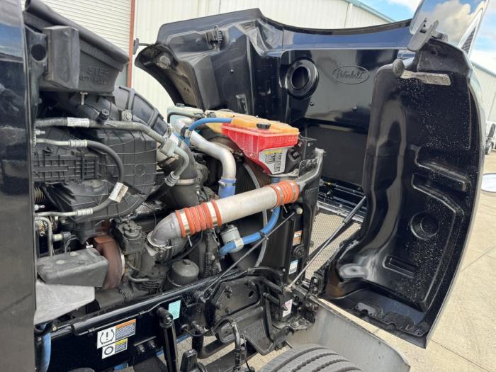 2023 Peterbilt 567-16