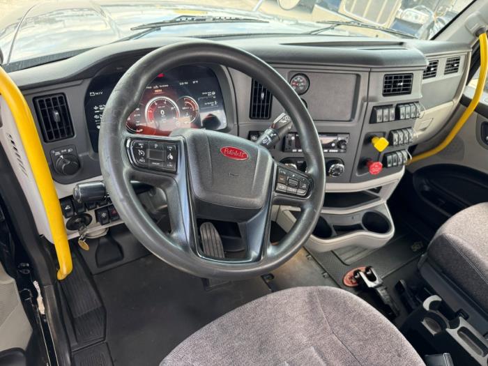 2023 Peterbilt 567-19