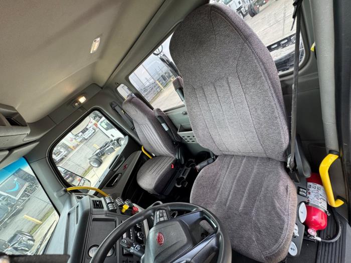 2023 Peterbilt 567-20