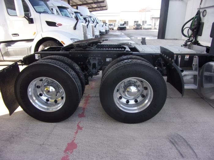 2020 Peterbilt 579-6