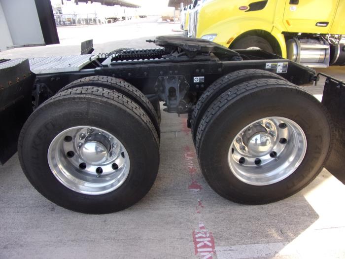 2020 Peterbilt 579-8