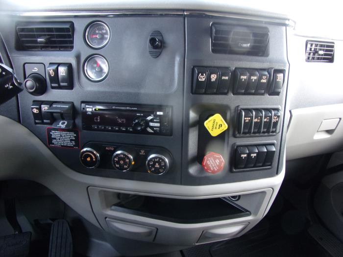 2020 Peterbilt 579-12