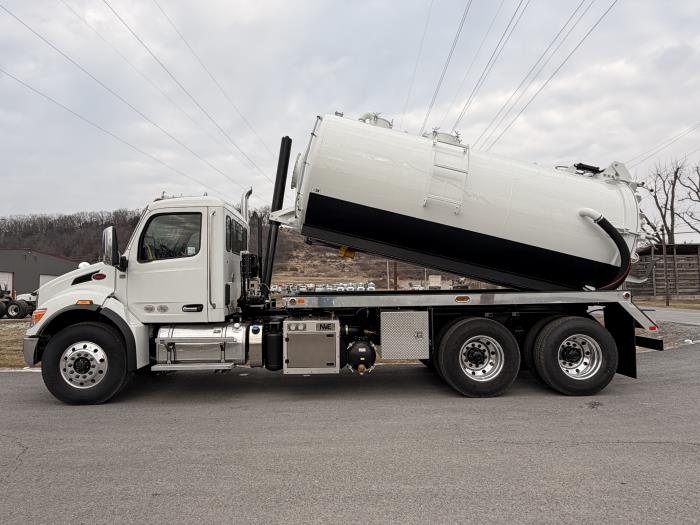 2026 Peterbilt 548-3