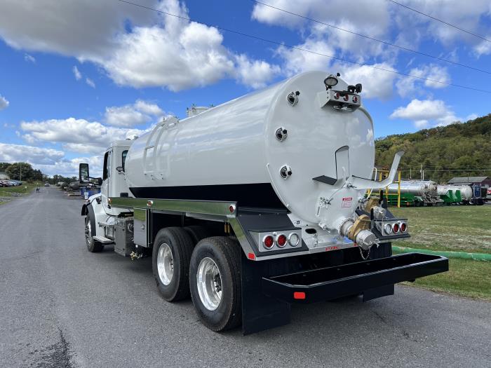 2026 Peterbilt 548-4