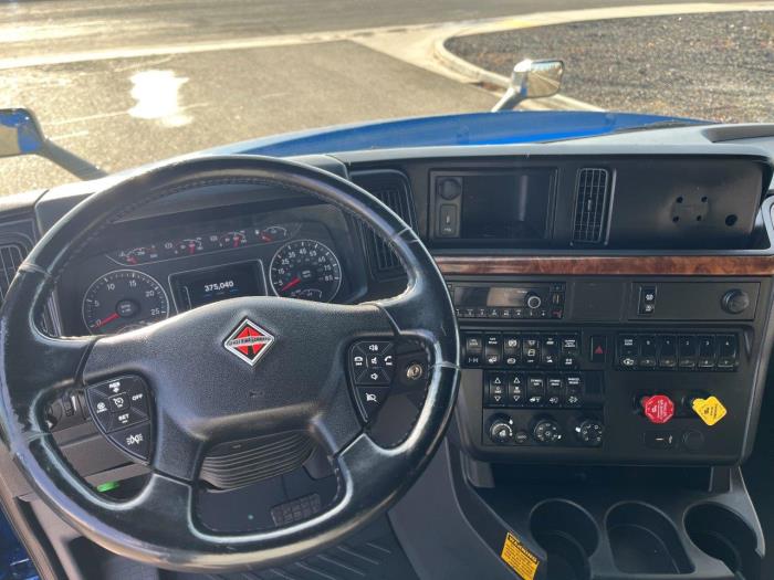 2022 International LT625-10