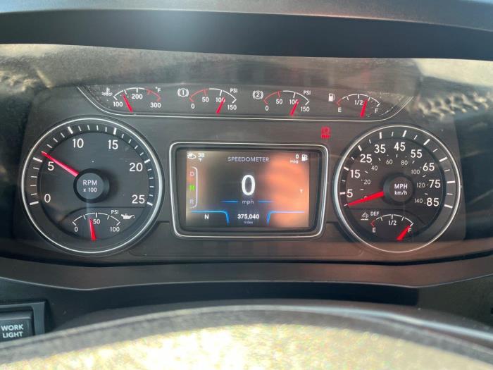 2022 International LT625-11