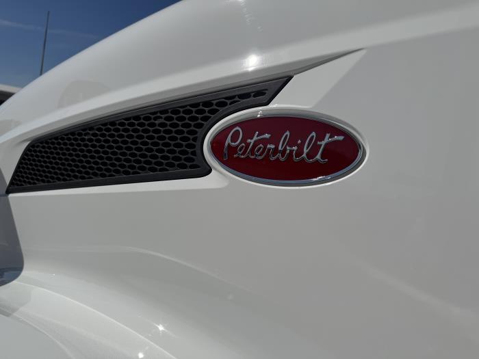 2026 Peterbilt 579-10