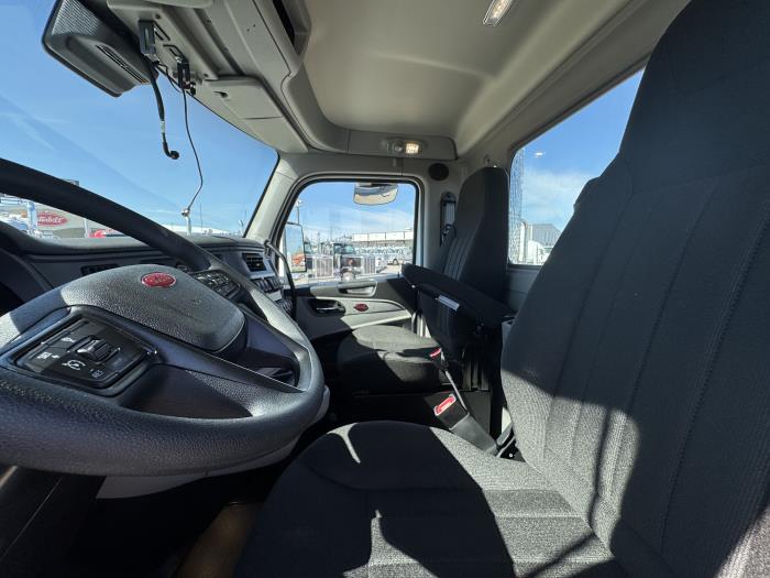 2026 Peterbilt 579-12