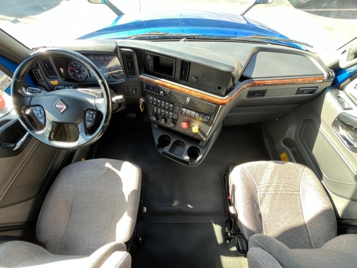 2022 International LT625-11