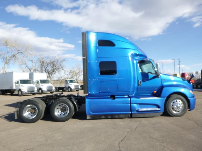 2022 International LT625-6