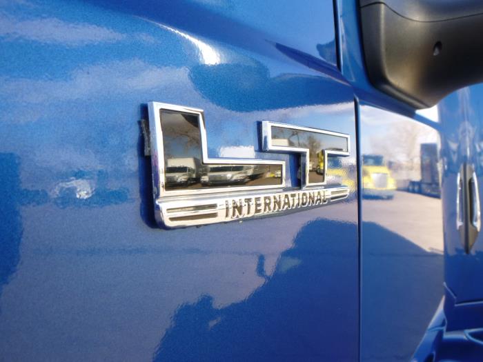 2022 International LT625-10