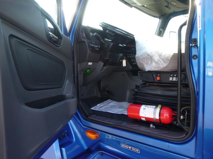 2022 International LT625-11